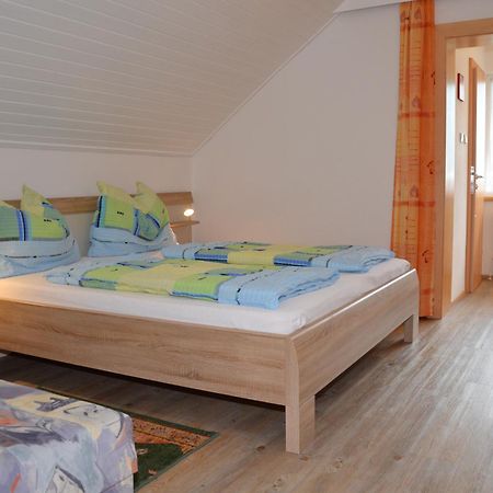 Gaestehaus Bachmann Hermagor-Pressegger See Szoba fotó